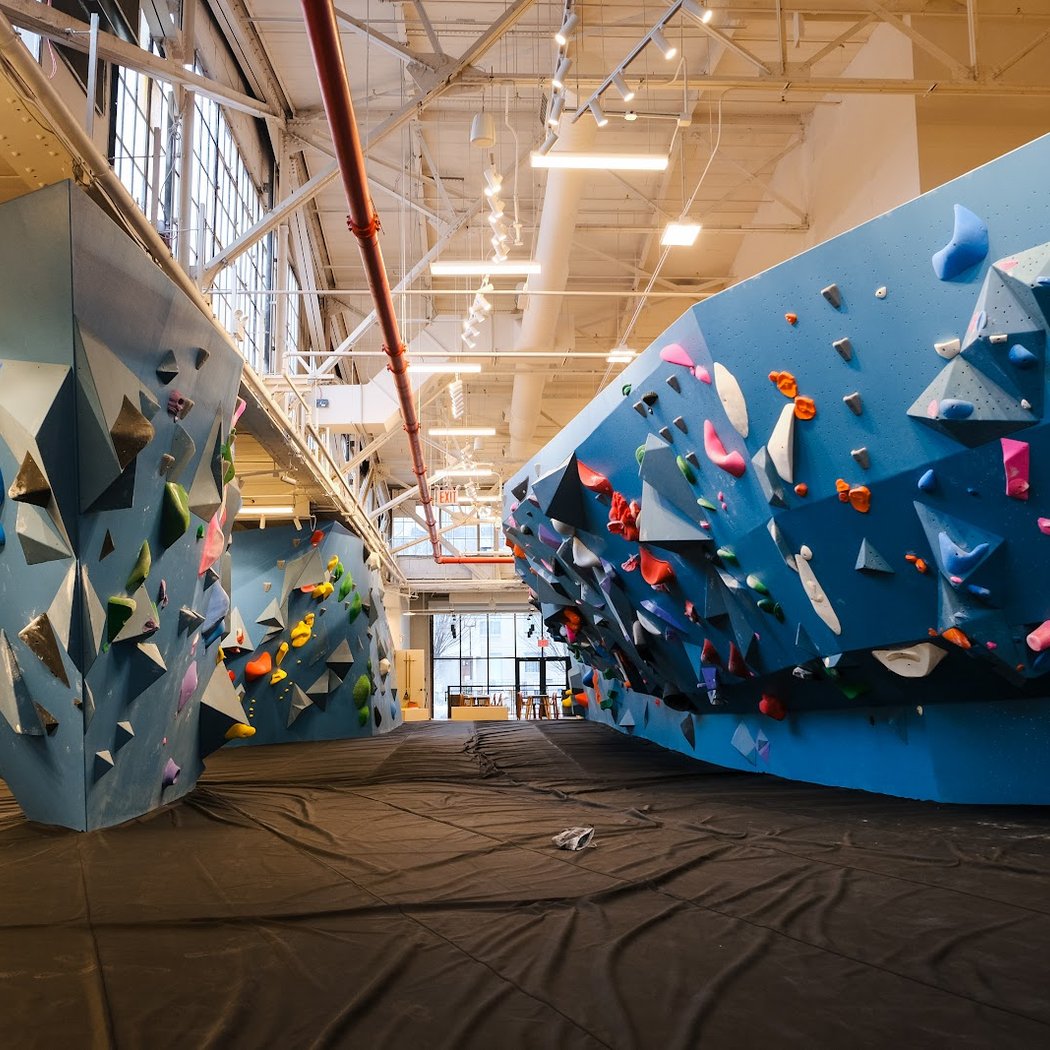 Arc'teryx Free Climb Friday 2