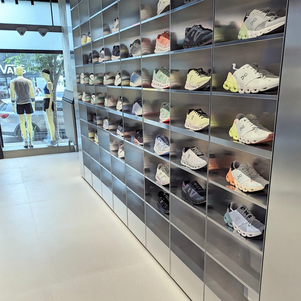 On Store NYC Williamsburg 2