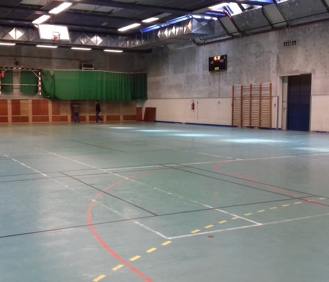 Raymond Burgard Gymnasium 2