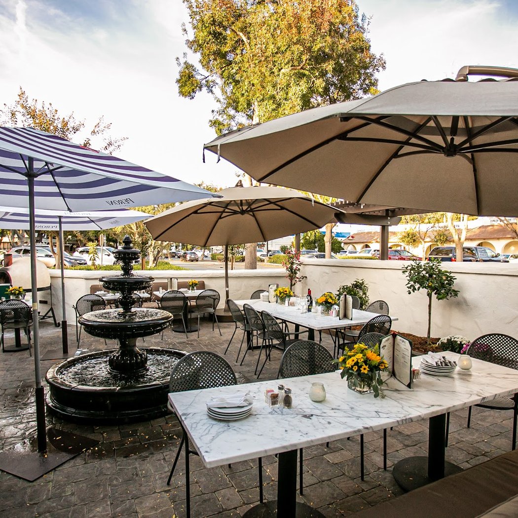 Pietro's No.2 Ristorante, Bar & Lounge 2