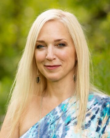 Seance in the Cellar with Michelle Falcone