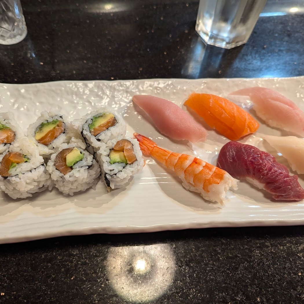 Uoyakutei Japanese Restaurant 3