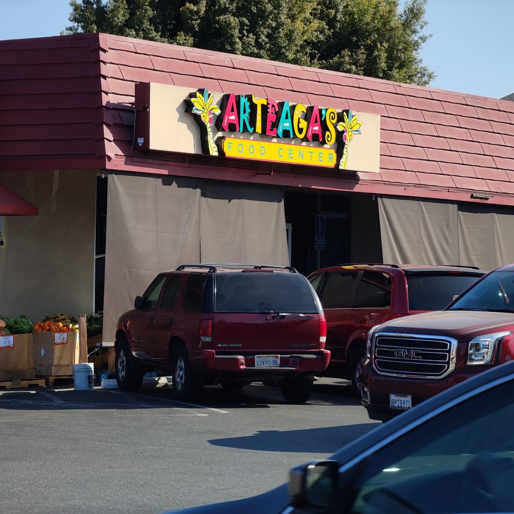 Arteaga's Food Center 2