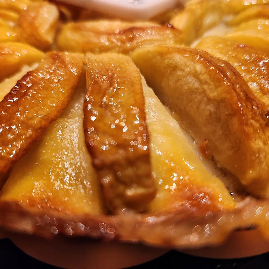 Tarte Julie Bayonne 1