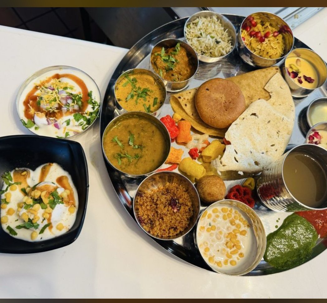 Garam Mirchi- Pure Veg Rajasthani & Indo Chinese Restaurant 1