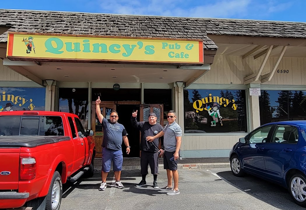 Quincy's Pub & Cafe 2
