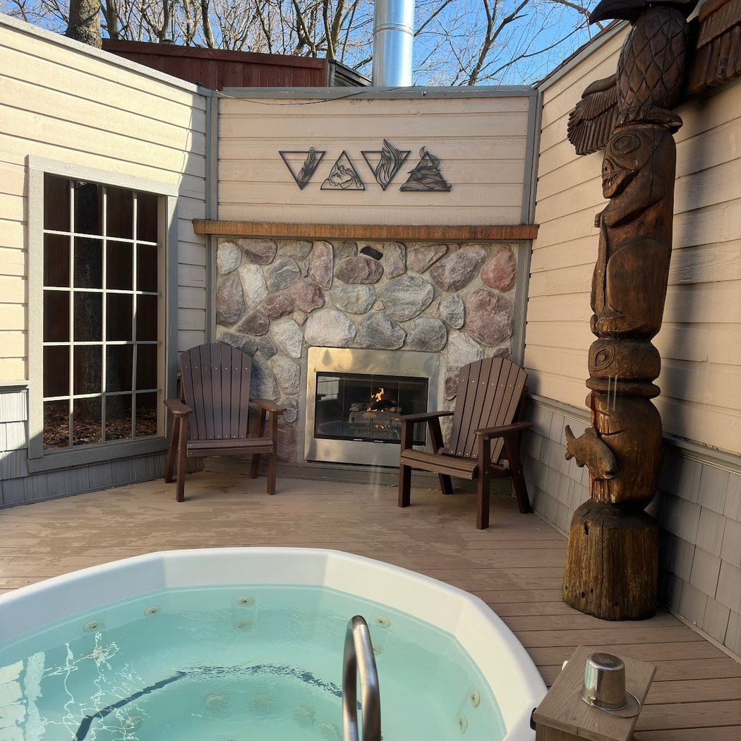 Oasis Hot Tub Gardens - Ann Arbor 1