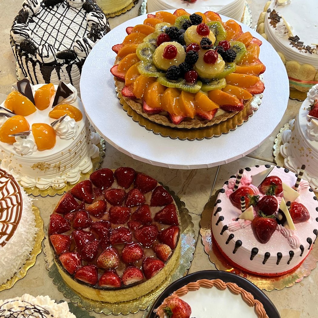La Nueva Bakery Thanksgiving Lottery 3