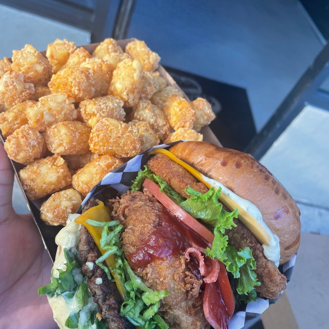 Malibu's Burgers - San Rafael 2