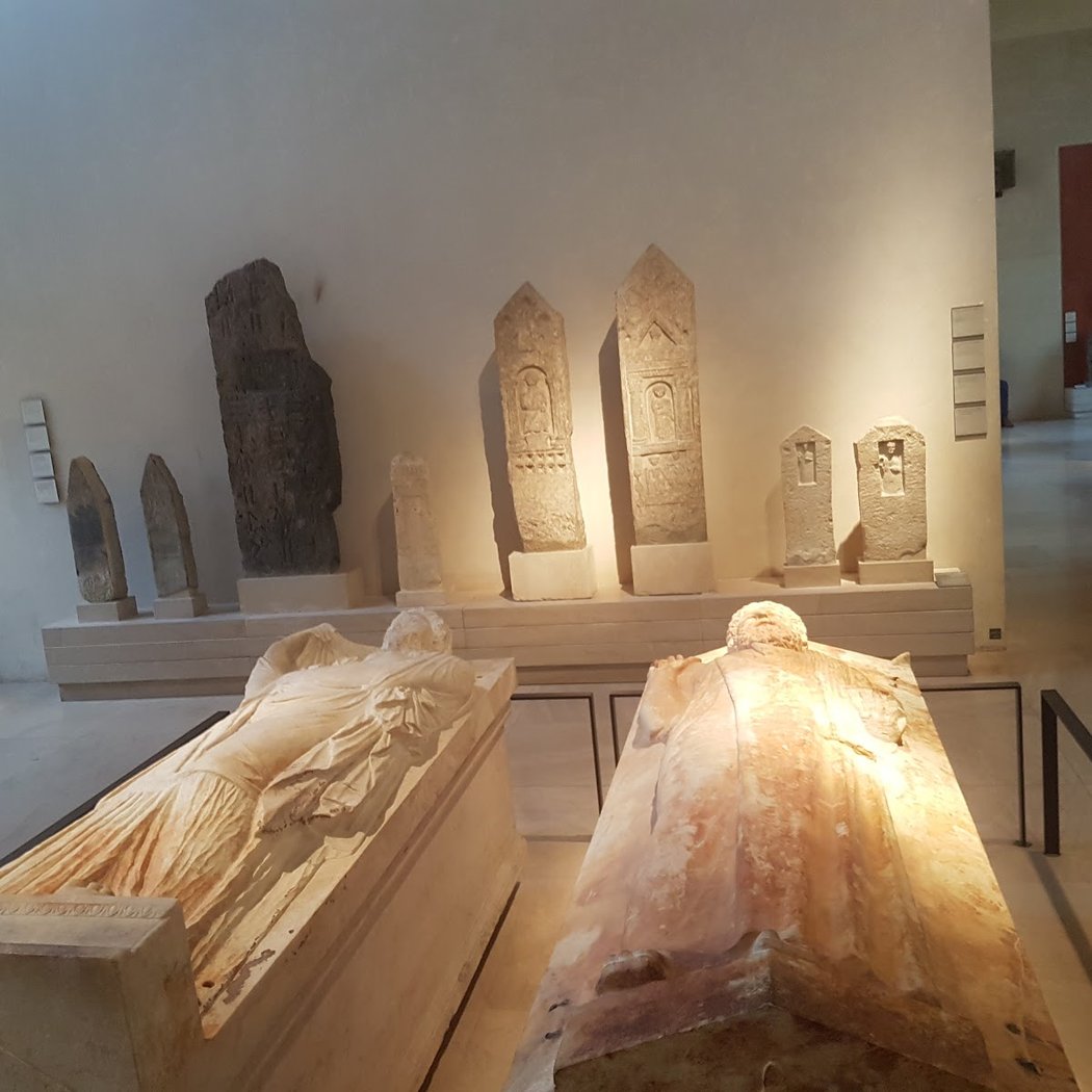 Athribis de Haute-Égypte : le dernier des temples ptolémaïques et romains - Les midis de l'archéologie 1