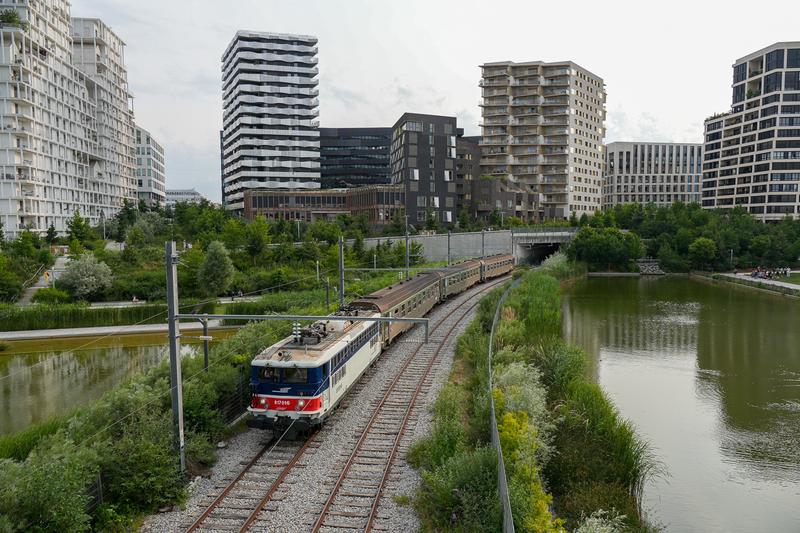 Le Train au cœur des Batignolles 1