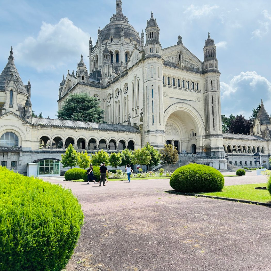 Basilica of Saint Therese of Lisieux 4