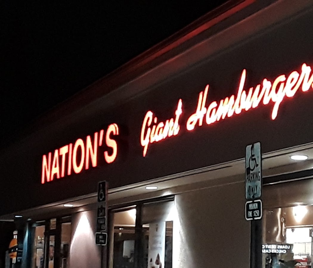 Nation's Giant Hamburgers & Great Pies 2