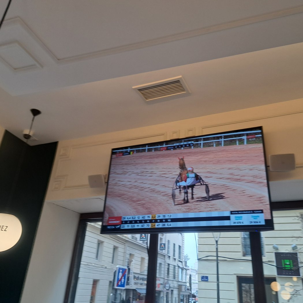 Le Spot Longchamp 2