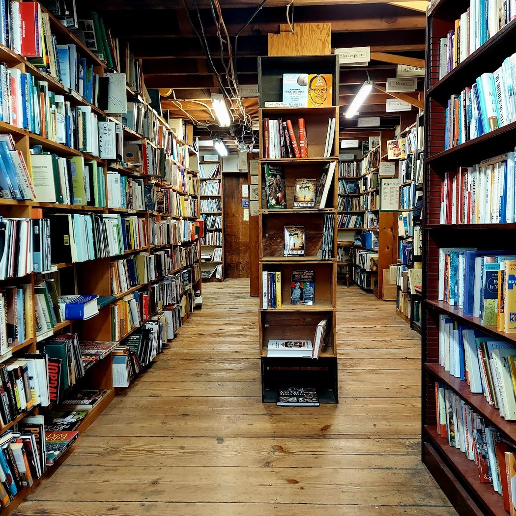 Baldwin's Book Barn 3