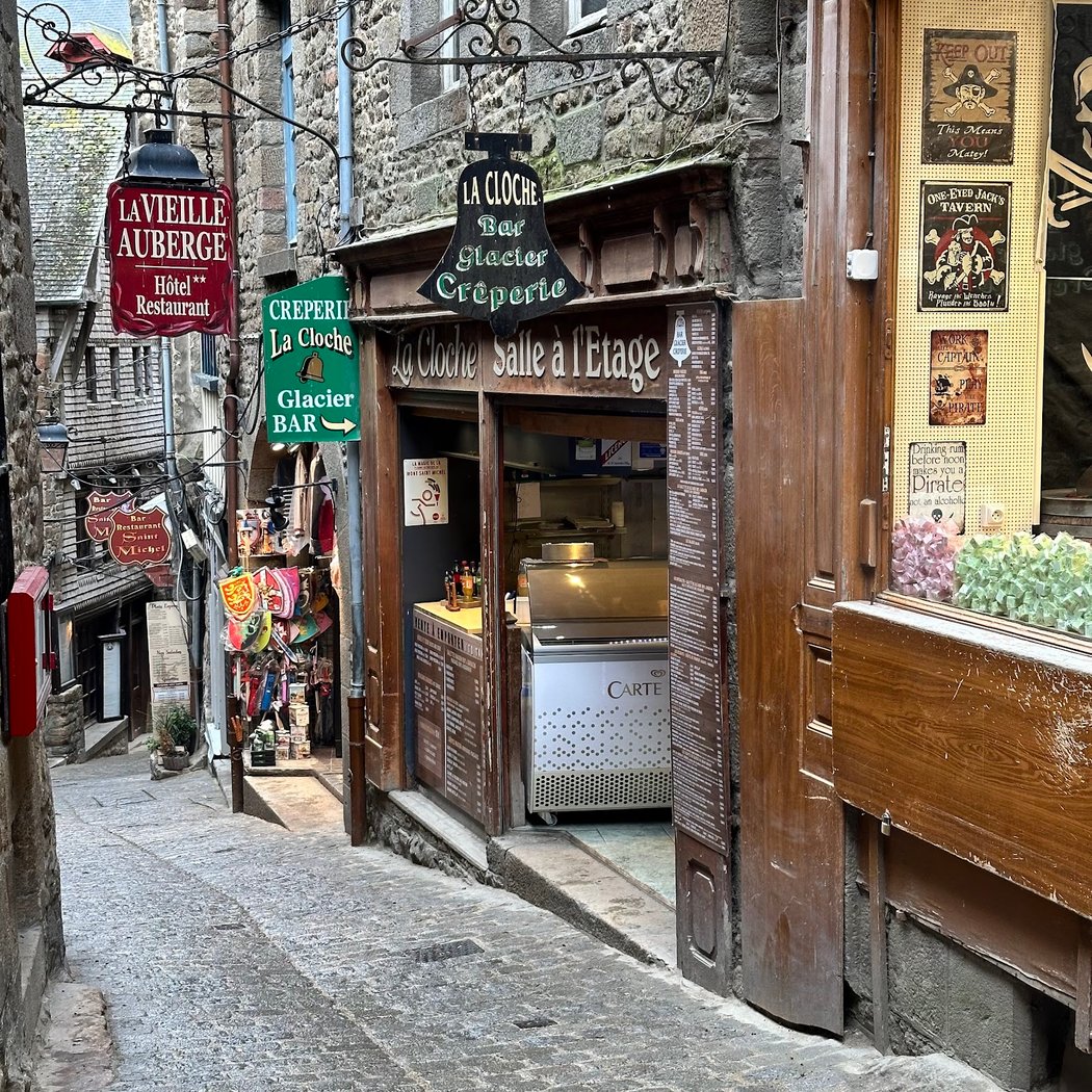 Crêperie La Cloche 2