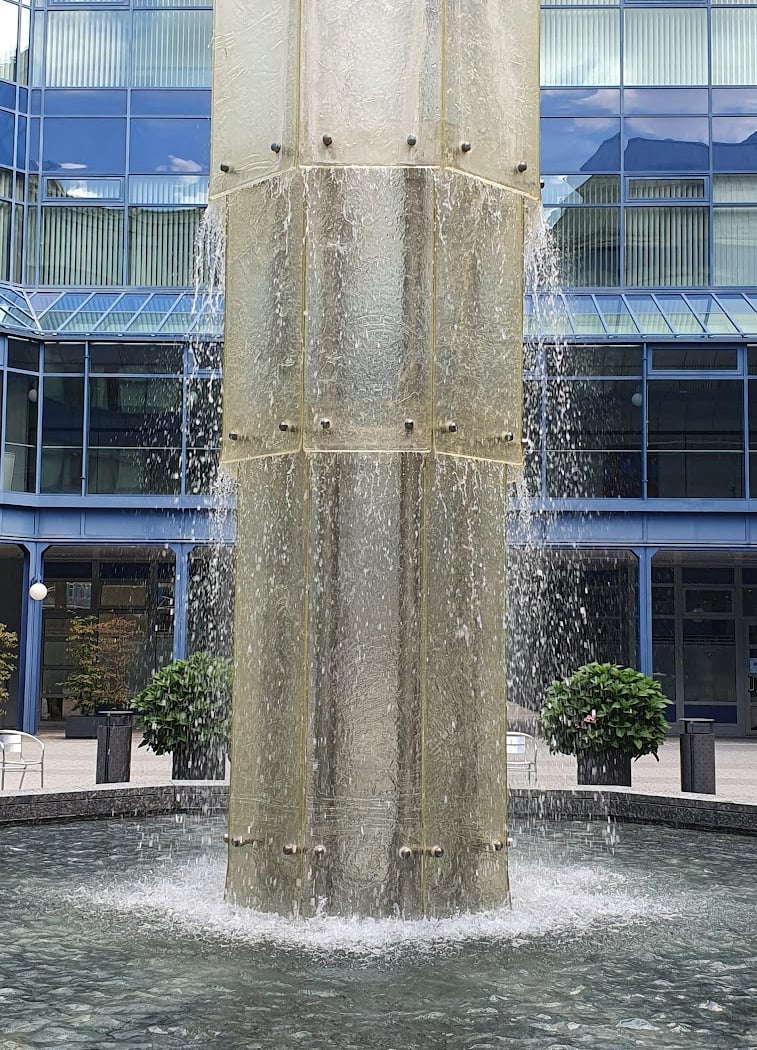 Glasbrunnen 1