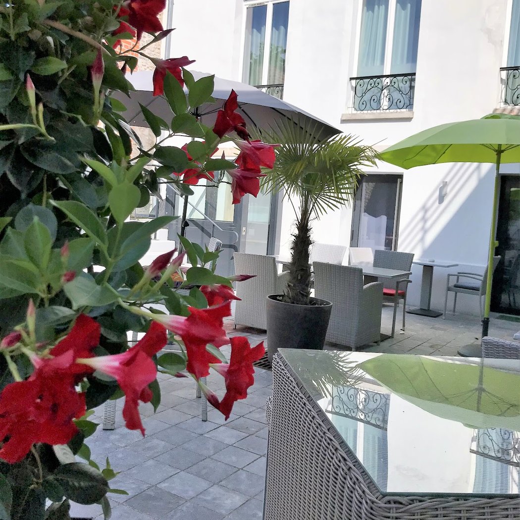 Le Cesar Hotel 2