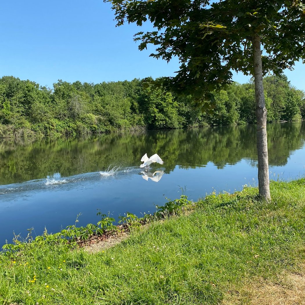 Halte nautique de Gurgy 3