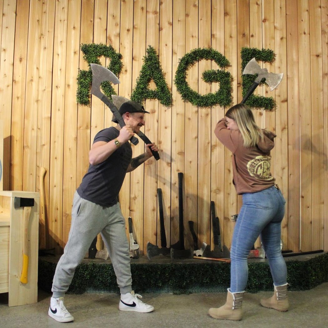 Rage: Axe Throwing | Lancer de haches 1