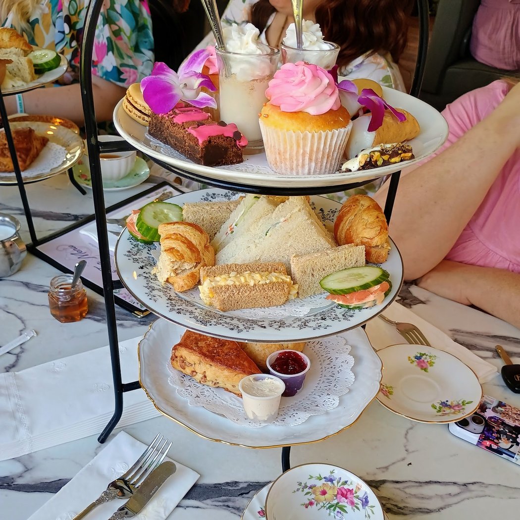 Robinson's Tea Room 3