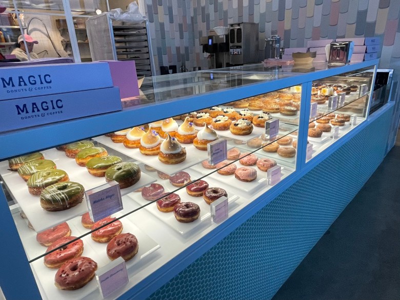 Magic Donuts & Coffee 2