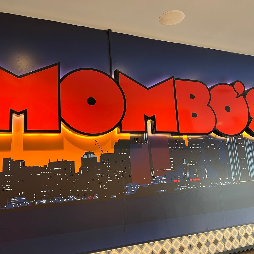 Mombo’s Pizza 3