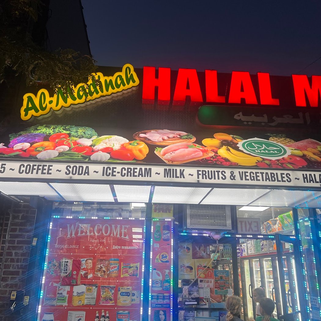 Almadinah Deli Halal Market 2