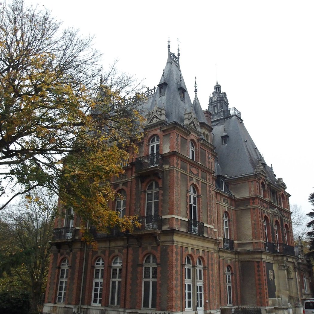 Visite découverte de l'histoire du château de Dino 2