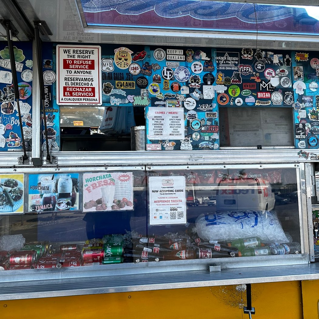 El Jalisciense Taco Truck 3