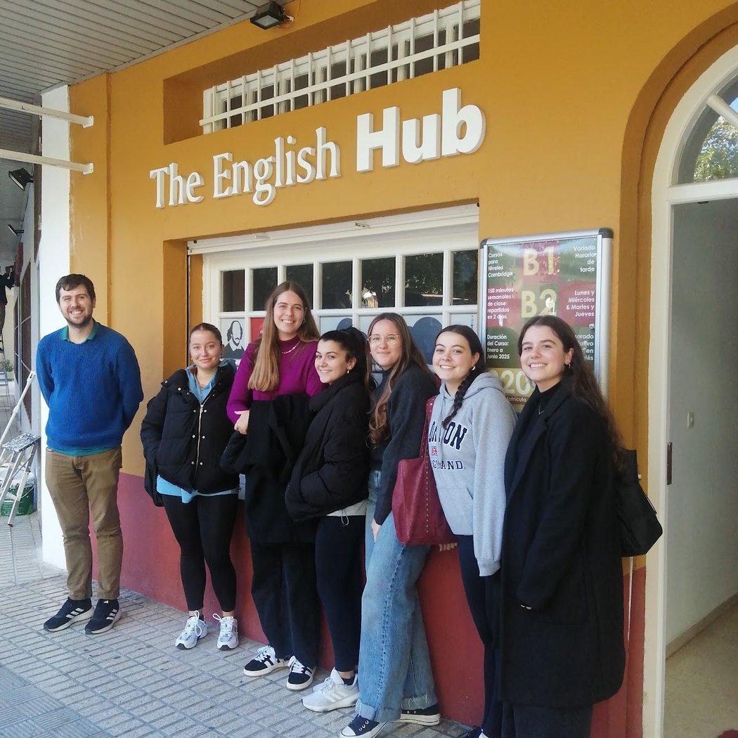 THE ENGLISH HUB - English Speakers 3