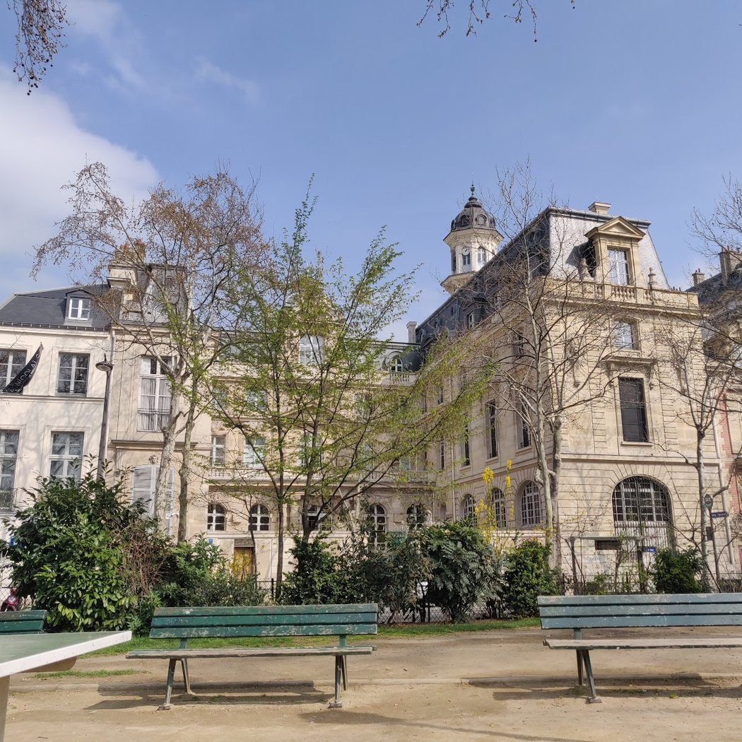 Square Henri Galli 2