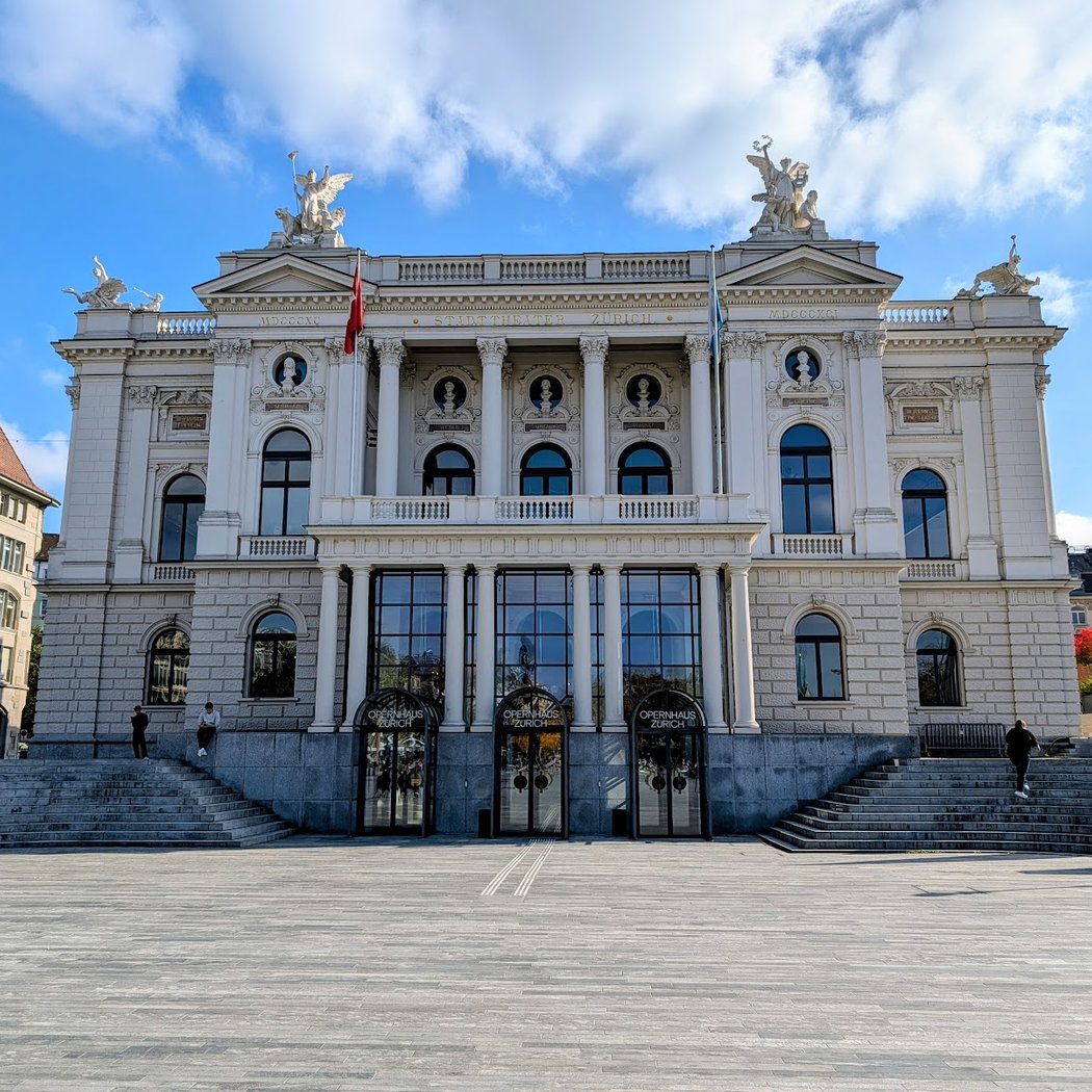 Bernhard-Theater 3