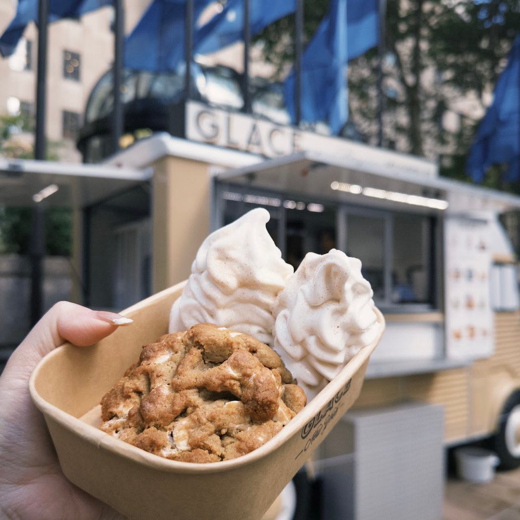 Glace Rockefeller Center 3