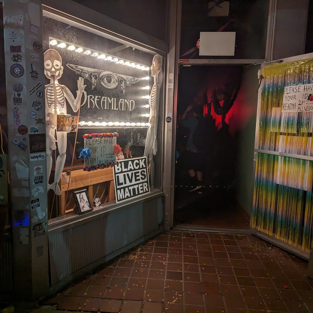 Dreamland Theater 2