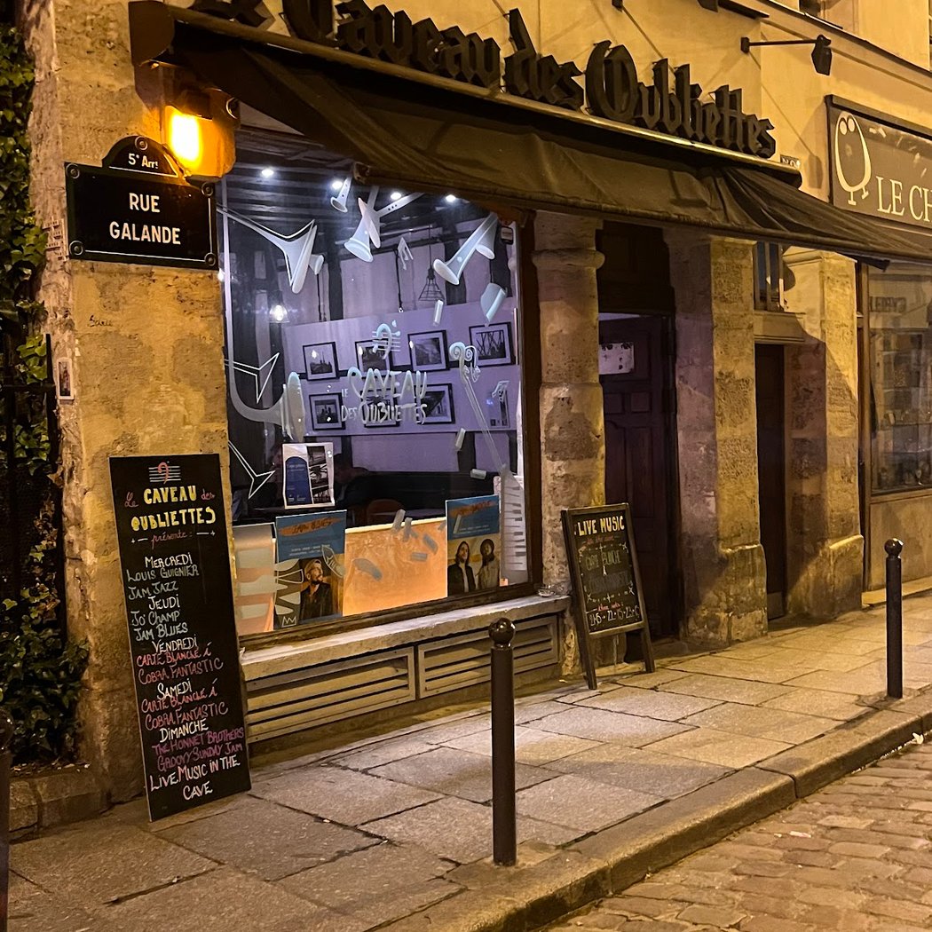 Paris Is Queer As Funk: Circé Lychenska (Live, Open Mic) 2