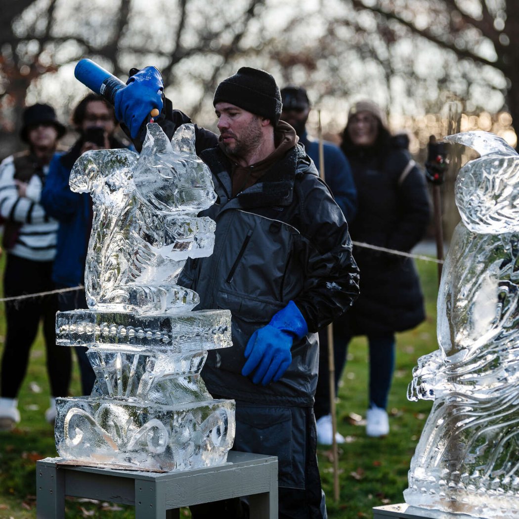 Ice Carving Demonstration 1