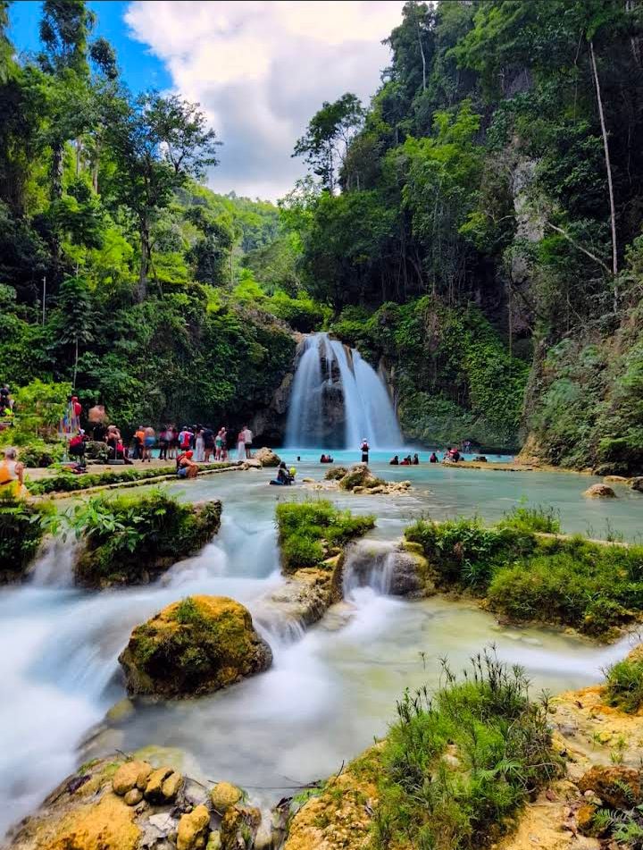 Kawasan Falls 1
