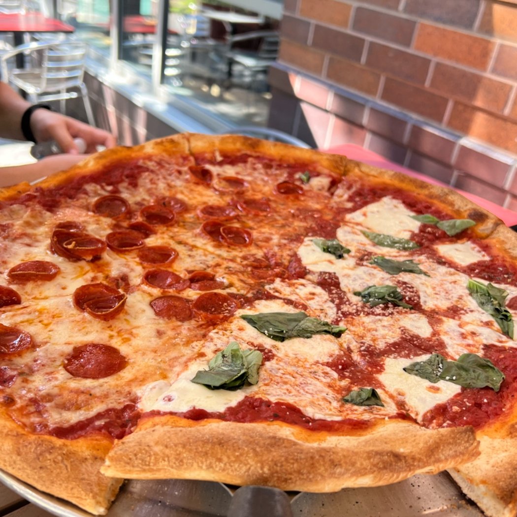 Piccolo Trattoria Ristorante Pizzeria 1