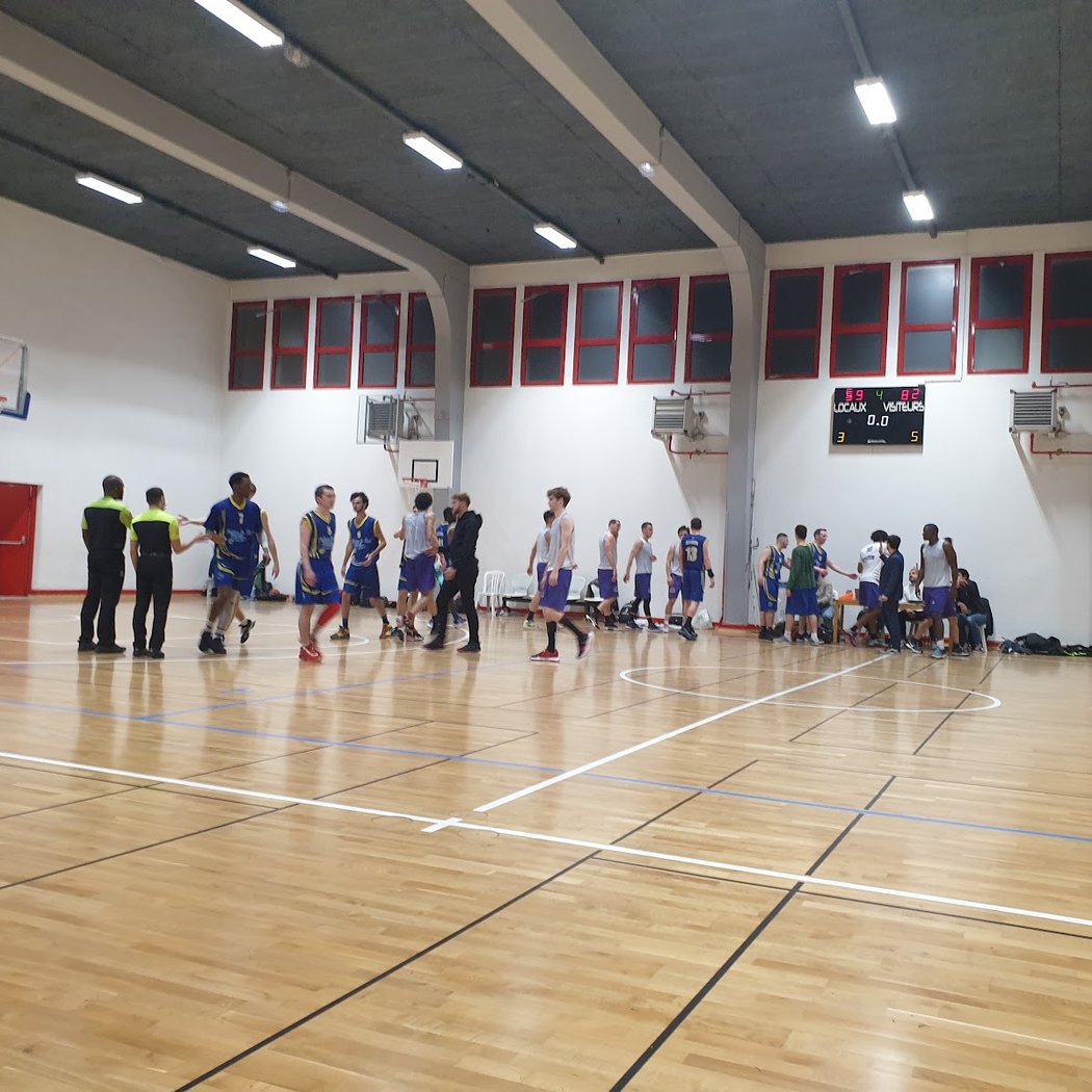 Stade Charles Rigoulot 4