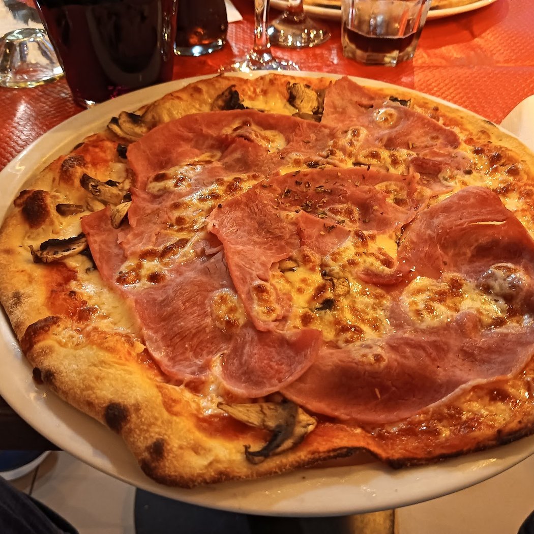 Taormina Pizzeria 3