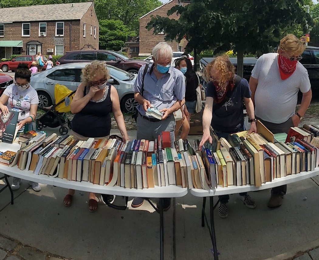 Sunnyside Book & Media Swap – Public Library & Donation Center 1