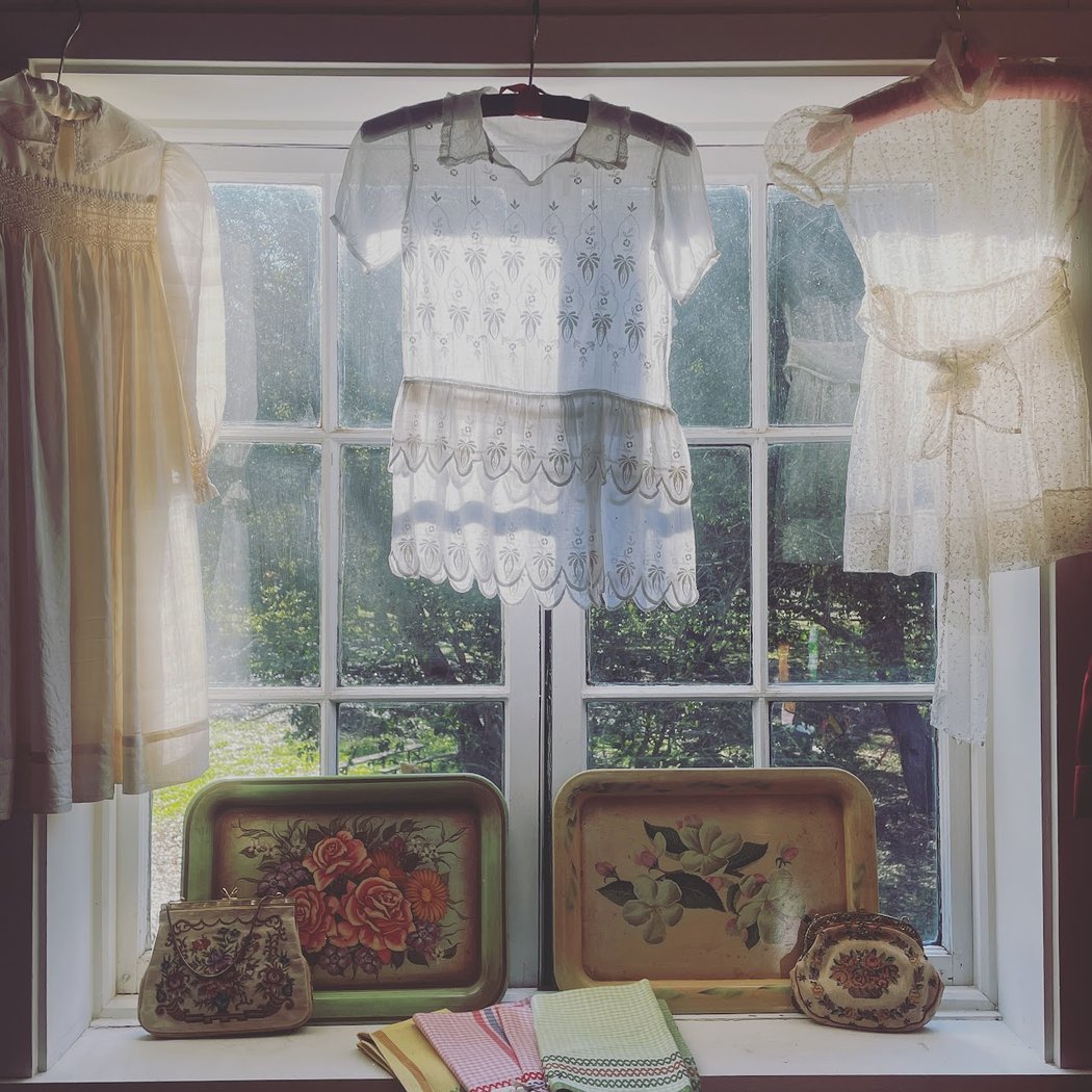 Rose and Rae Vintage 1