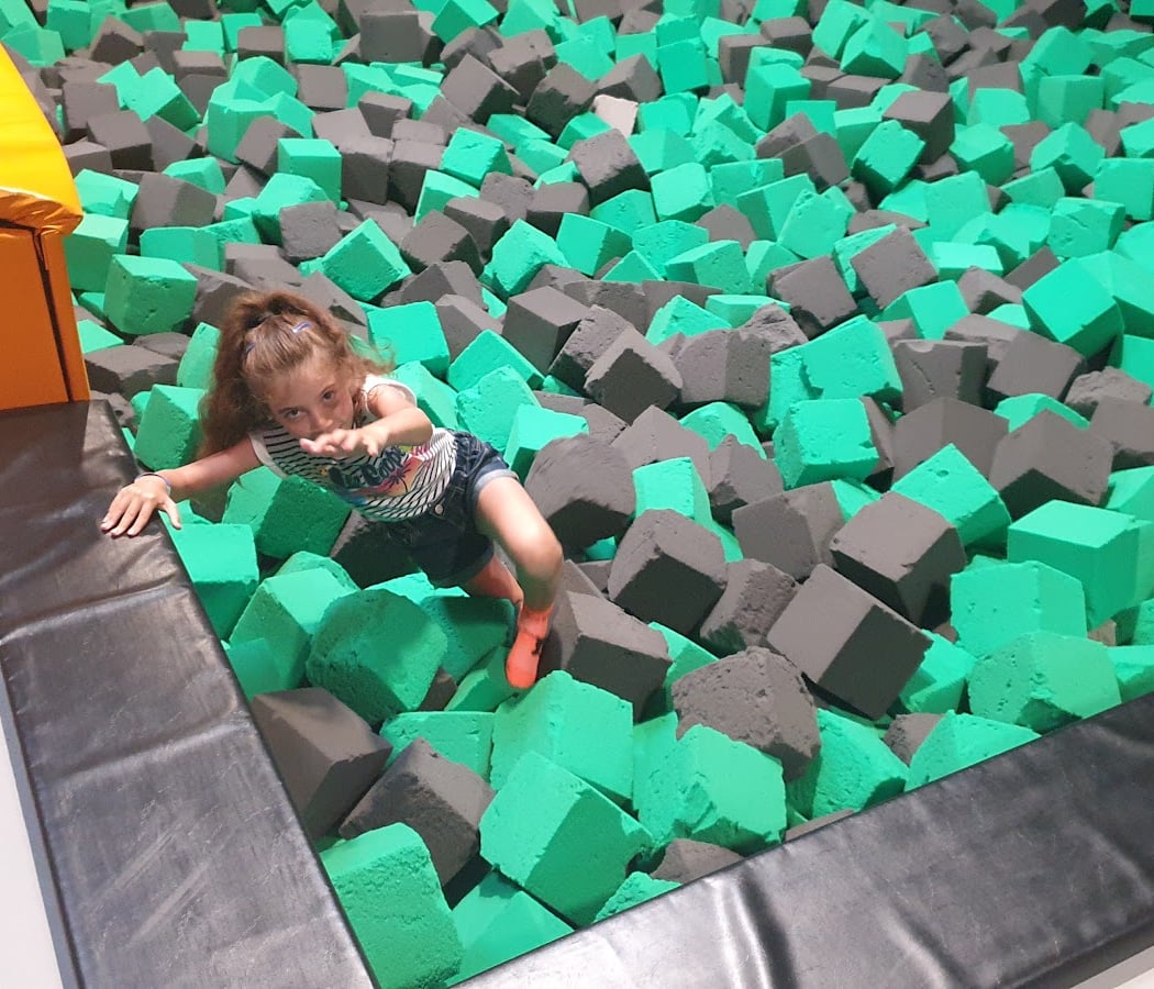 Feel Jump Servon: Trampoline Park 1