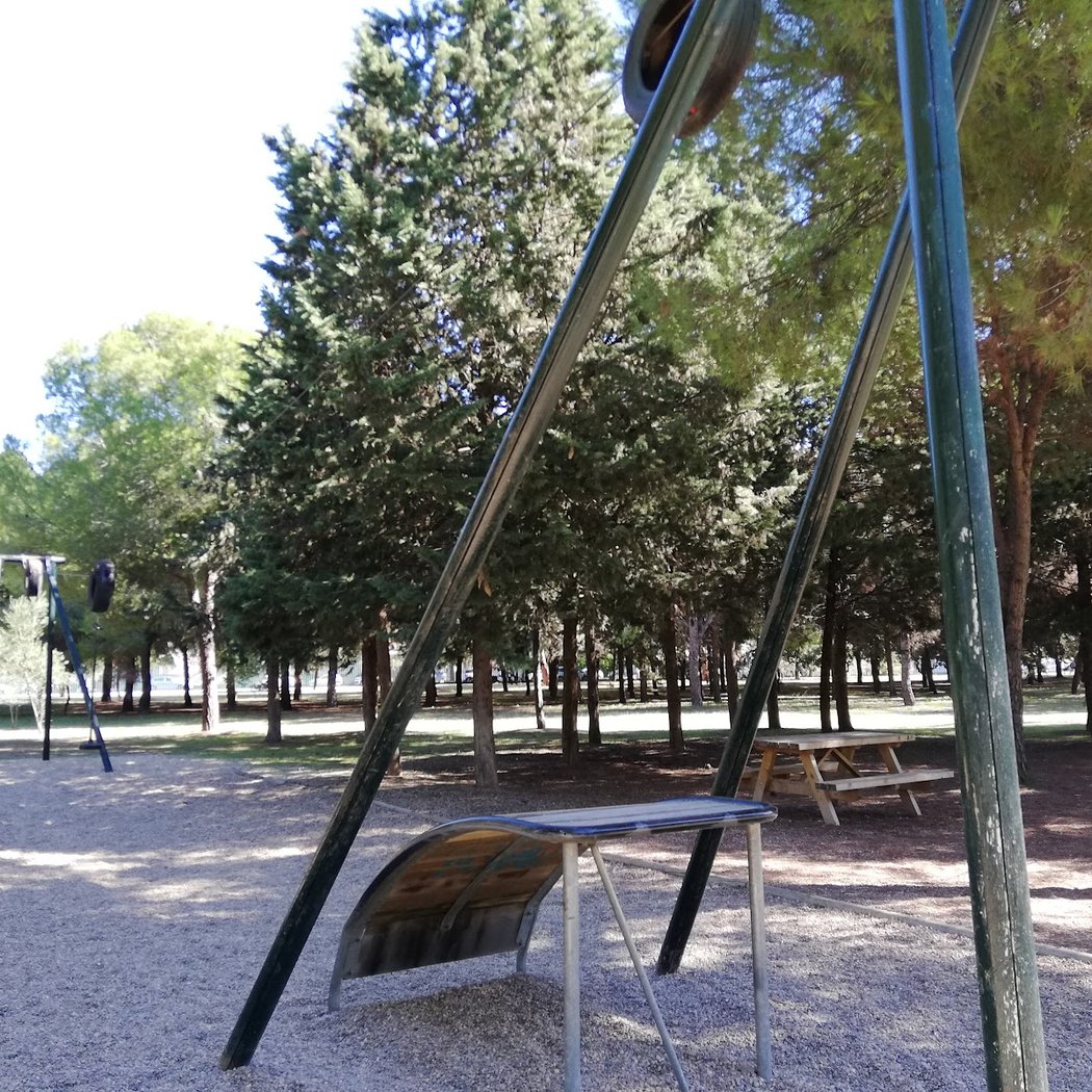 Columpios Del Parque 2