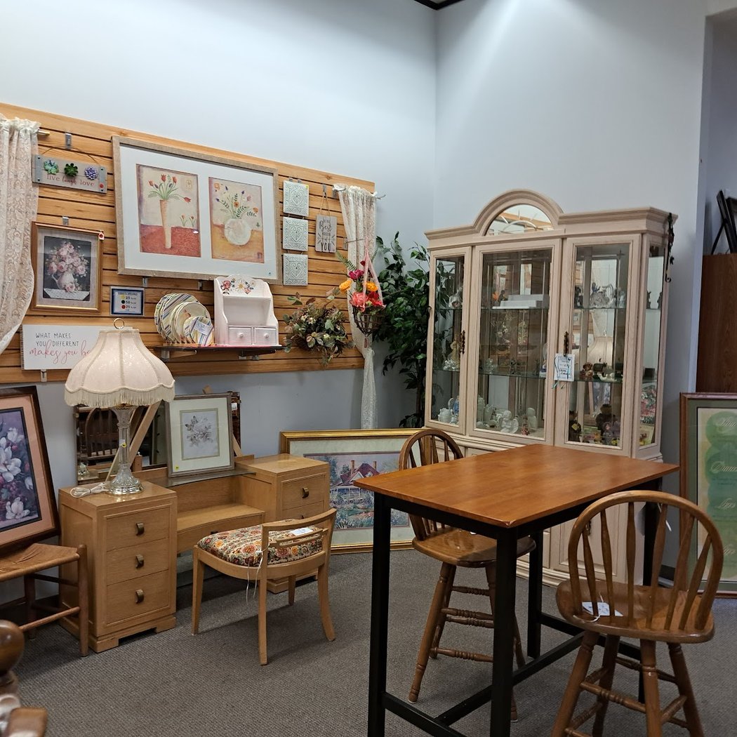 Blue Ridge Hospice Front Royal Thrift Shop 1