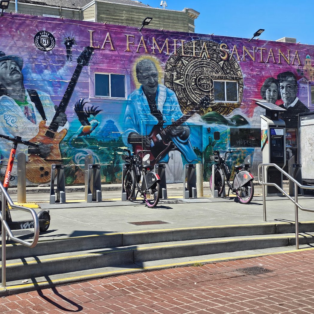 24th St Mission BART Plaza 1