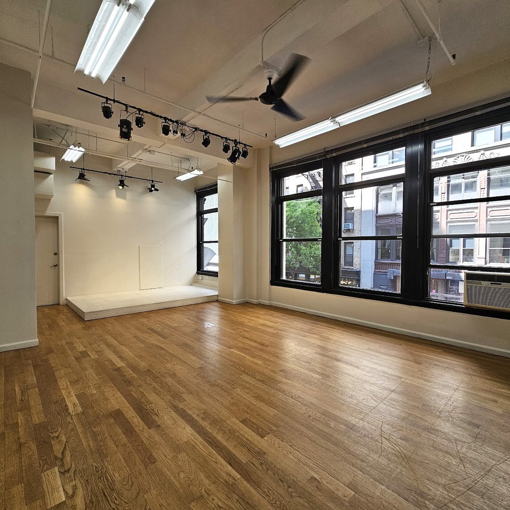 Cre8ive NYC - Multipurpose Office/Studio/Rehearsal Spaces 1