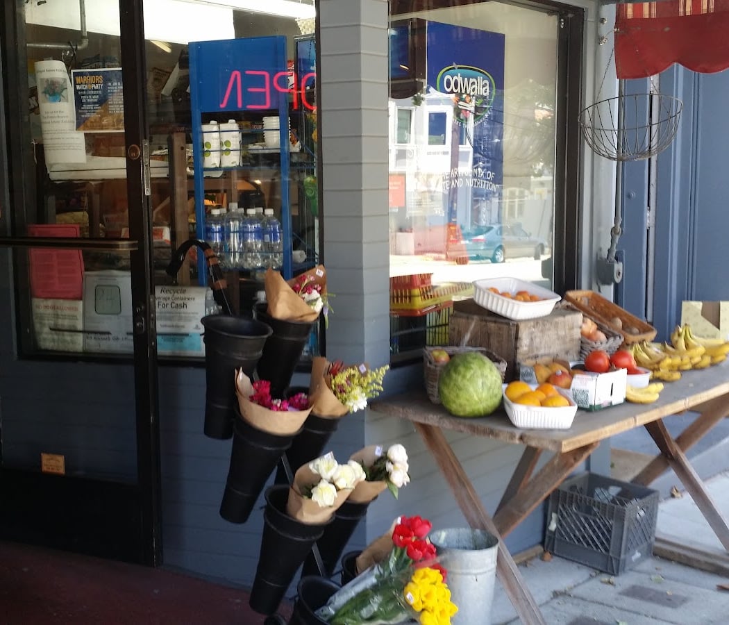 Chiotras Grocery 2