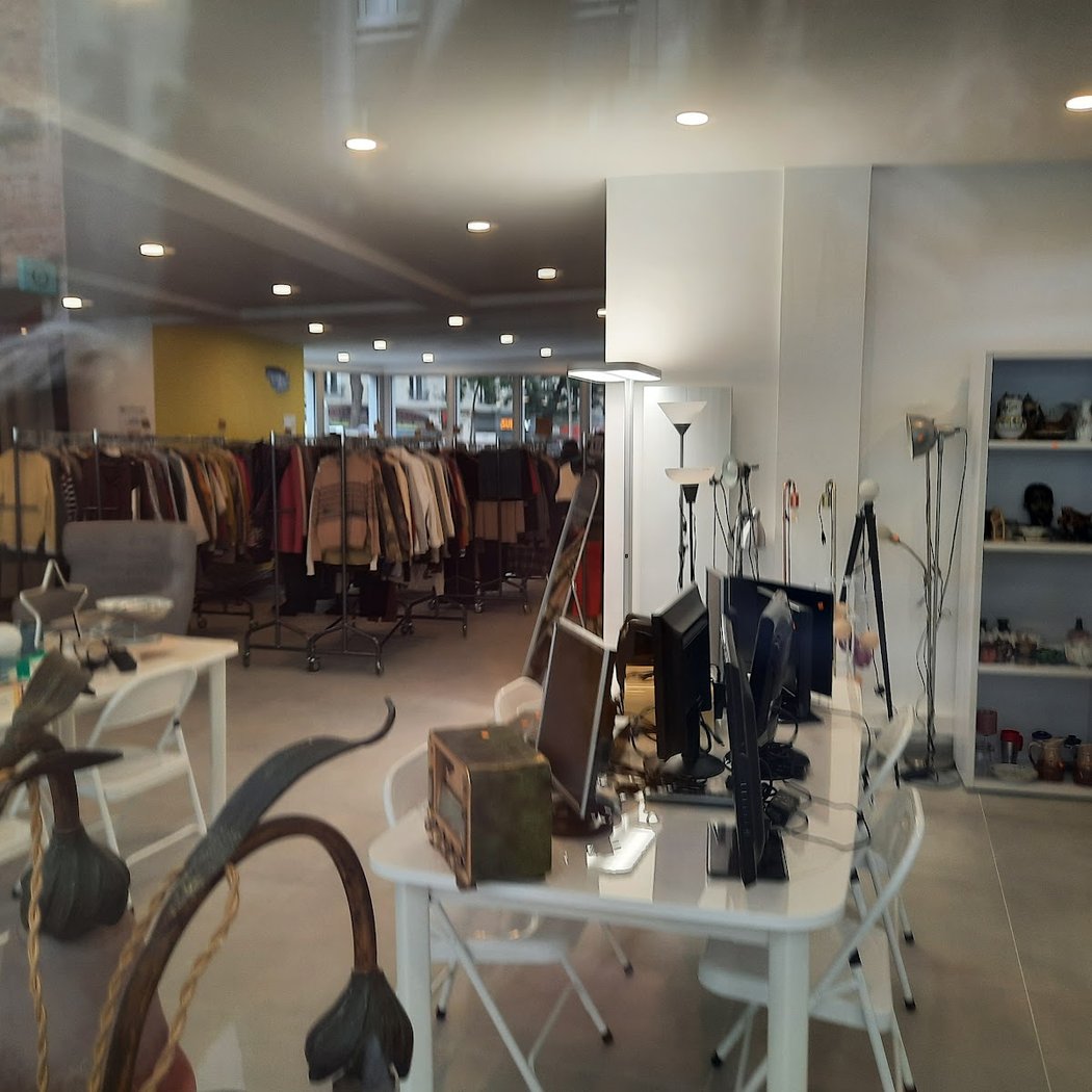 Boutique Emmaüs 2
